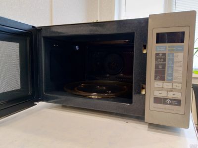 Лот: 15036538. Фото: 1. Микроволновка Samsung ce103vr... Микроволновки, мини-печи