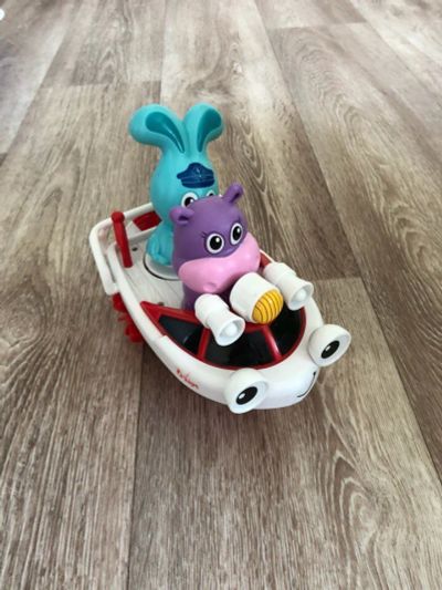 Лот: 11276295. Фото: 1. Зайчик и бегемот в лодке. Развивающие