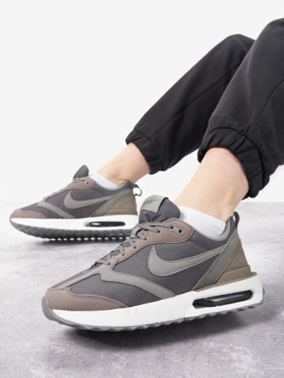 Лот: 22458756. Фото: 1. Кроссовки женские Nike Air Max... Другое (одежда, обувь, галантерея)