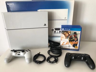 Лот: 16515464. Фото: 1. PS4 500gb белая. Игры для консолей