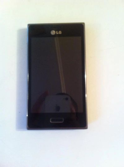 Лот: 4339641. Фото: 1. LG E612. Кнопочные мобильные телефоны