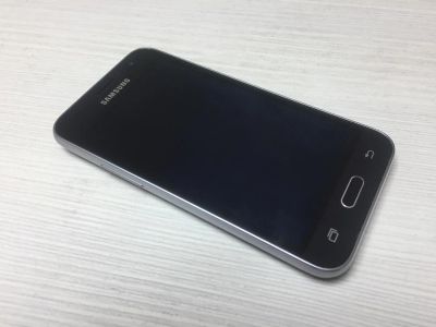 Лот: 11414799. Фото: 1. Samsung Galaxy J1 2016 j120 Черный. Кнопочные мобильные телефоны