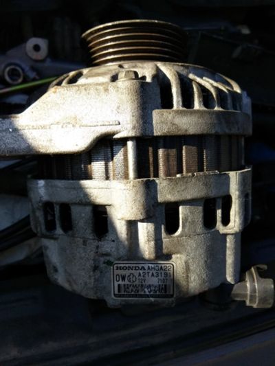 Лот: 14824575. Фото: 1. Генератор с Honda Inspire UA2. Двигатель и элементы двигателя