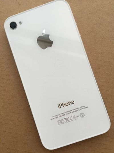 Лот: 6382023. Фото: 1. Iphone 4. Смартфоны