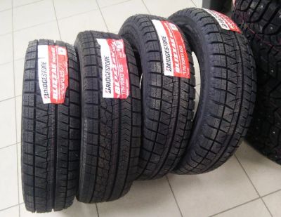 Лот: 19439361. Фото: 1. шины 175/70 R13 Bridgestone Blizzak... Шины