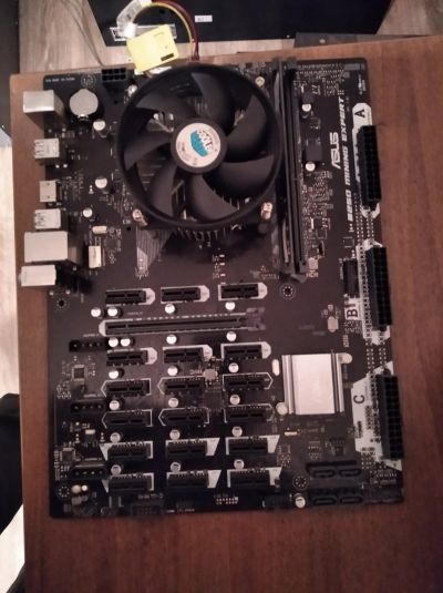Лот: 17136497. Фото: 1. Asus B250 MINIiG EXPERt Soc-1151... Комплекты запчастей