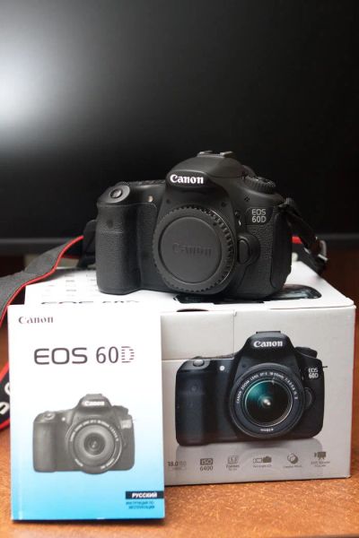 Лот: 5151944. Фото: 1. Canon EOS 60D Body + Сумка + Флешка... Цифровые зеркальные