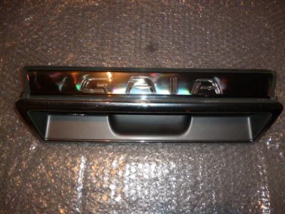 Лот: 8213899. Фото: 1. Вставка между стопов Toyota Gaia... Другое (оснащение, оборудование, аксессуары)