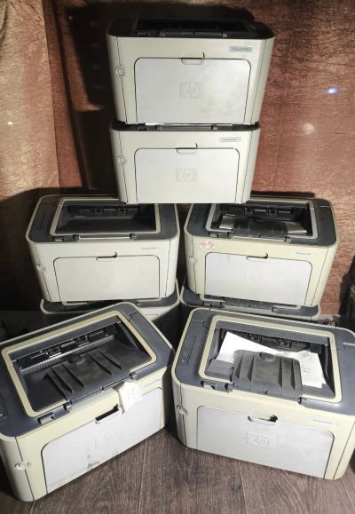 Лот: 25800493. Фото: 1. Принтер HP LaserJet P1505 8 штук... Лазерные принтеры
