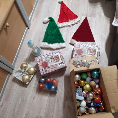 Лот: 16811186. Фото: 1. Игрушки новогодние, не выкупили. Гирлянды, шарики, новогодние аксессуары