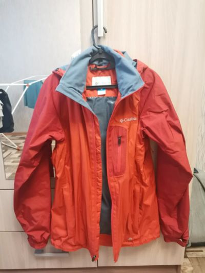 Лот: 22999112. Фото: 1. Куртка Columbia Omni Tech. Легкие куртки, толстовки