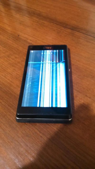 Лот: 7594868. Фото: 1. Sony Xperia L (разбит дисплей). Смартфоны