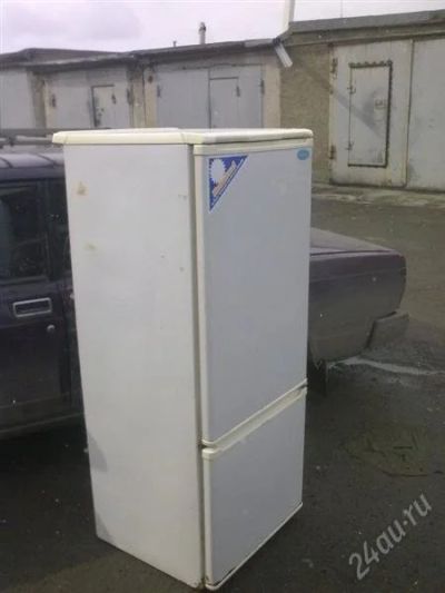 Лот: 1807802. Фото: 1. холодильник бирюса. Холодильники, морозильные камеры