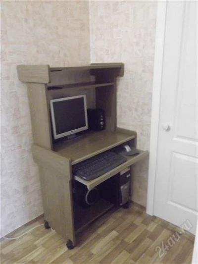 Лот: 2343093. Фото: 1. продам компьютерный стол. Столы, стулья, обеденные группы