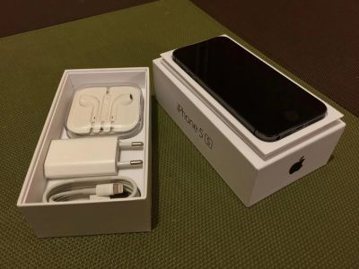 Лот: 4671072. Фото: 1. Apple iPhone 5s 32 ГБ (серый космос... Смартфоны