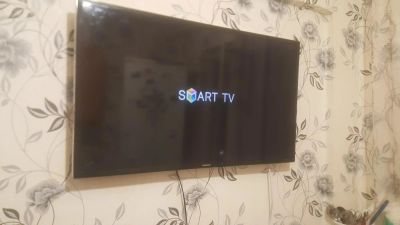 Лот: 11507860. Фото: 1. Smart TV, Wi-Fi 40" (102 см). Телевизоры