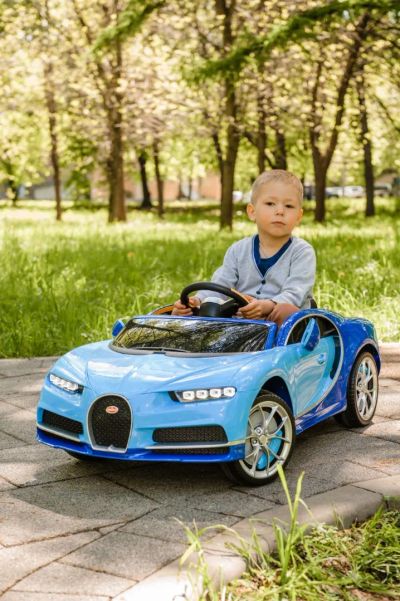 Лот: 24066325. Фото: 1. Детский электромобиль Bugatti... Детские электромобили