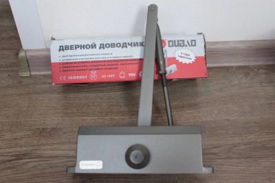 Лот: 18202789. Фото: 1. Дверной доводчик oubao e604 bronze. Фурнитура, комплектующие