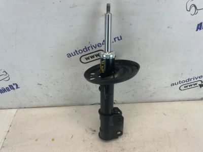 Лот: 24627466. Фото: 1. Амортизатор Renault Fluence L30R. Двигатель и элементы двигателя