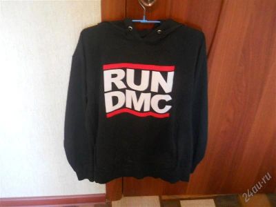 Лот: 1480490. Фото: 1. Толстовка Run DMC. Верхняя одежда