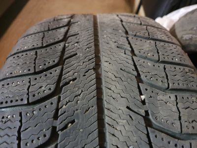 Лот: 14839947. Фото: 1. Зимние шины Michelin X-ice 2... Шины