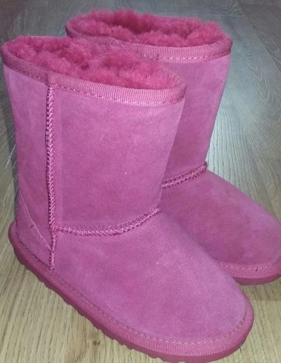 Лот: 6270591. Фото: 1. детские Ugg. Другое (обувь)