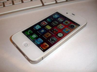 Лот: 1317931. Фото: 1. Оригинальный Apple iPhone 4 -... Смартфоны