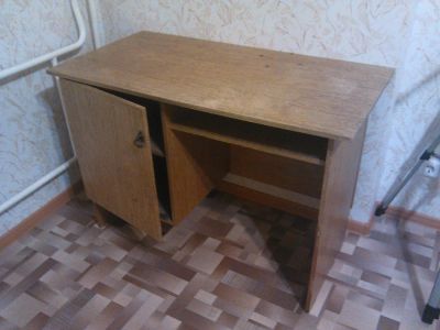 Лот: 4833178. Фото: 1. Стол письменный. Столы, стулья, обеденные группы