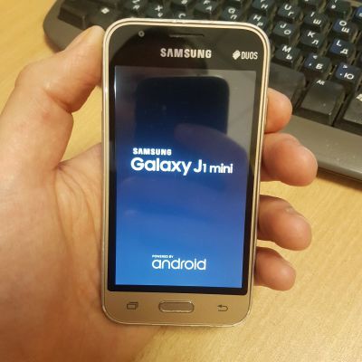 Лот: 12206516. Фото: 1. Смартфон Samsung SM-J105H Galaxy... Смартфоны