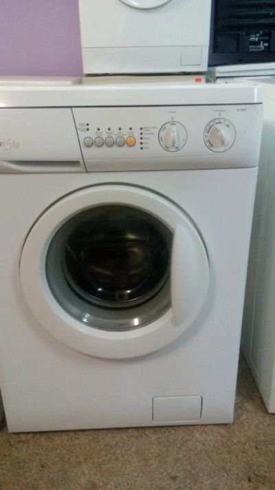 Лот: 5165678. Фото: 1. Стиральная машина Zanussi FE 1002... Стиральные машины