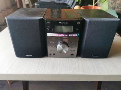Лот: 17995883. Фото: 1. Магнитола Радио, CD, MP3, USB... Музыкальные центры, магнитолы