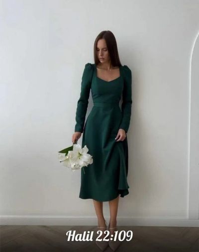 Лот: 25899465. Фото: 1. Женское платье-миди Размер 44-46. Платья