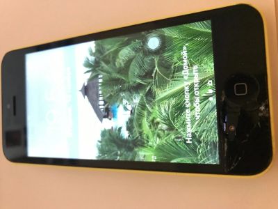 Лот: 12629942. Фото: 1. Iphone 5c 32 Gb yellow. Смартфоны