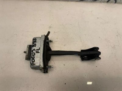Лот: 23246470. Фото: 1. ограничитель двери Ford Focus... Другое (автозапчасти)