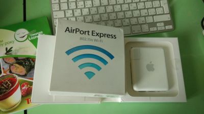 Лот: 4119225. Фото: 1. Apple AirPort Express MB321. Маршрутизаторы (роутеры)