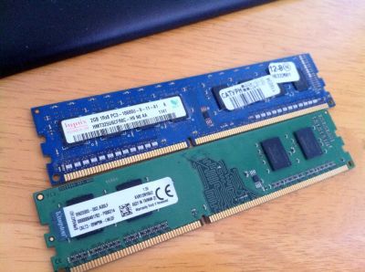 Лот: 7467317. Фото: 1. 2 Модуля памяти DDR3 - 2Гб DIMM. Оперативная память