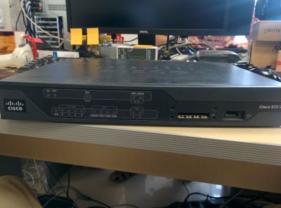 Лот: 11678106. Фото: 1. Маршрутизатор Cisco 881G. Маршрутизаторы (роутеры)
