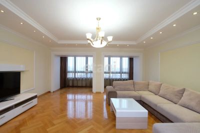 Лот: 20755699. Фото: 1. Продам 5-комн. кв. 190.5 кв.м... Квартиры, студии