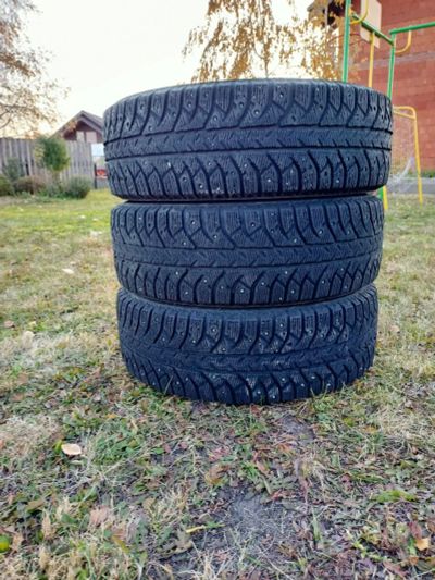 Лот: 20964818. Фото: 1. Шины Bridgestone Ice Cruiser 7000... Шины