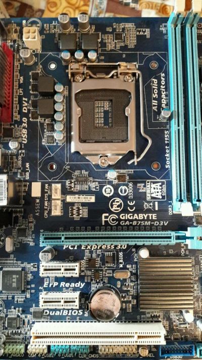 Лот: 9040668. Фото: 1. Материнская плата gigabyte ga-b75m-d3v. Материнские платы