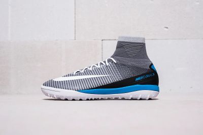 Лот: 11250626. Фото: 1. Футбольная обувь Nike MercurialX... Кеды, кроссовки, слипоны
