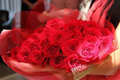 Лот: 2132355. Фото: 1. Букет из 25 живых роз! Голландия... Другое (цветы, букеты)