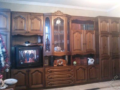 Лот: 2407478. Фото: 1. Стенка из массива дуба для гостинной. Гостиные, стенки, горки
