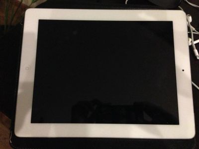 Лот: 3409430. Фото: 1. iPad 3 Retina 32gb + 3G белый. Планшеты