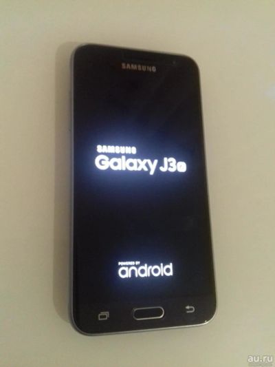 Лот: 8476033. Фото: 1. Samsung Galaxy J3. Смартфоны