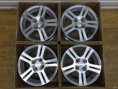 Лот: 14612432. Фото: 1. Оригинальные диски Toyota Passo... Диски
