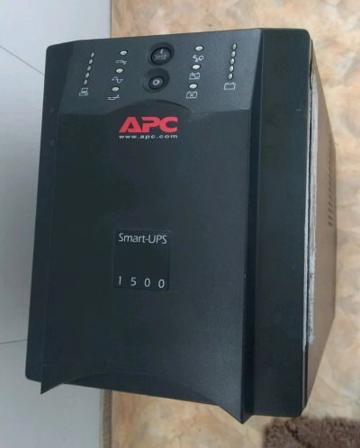 Лот: 14033583. Фото: 1. Бесперебойник APC SmartUps 1500. ИБП, аккумуляторы для ИБП