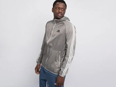Лот: 24979360. Фото: 1. Ветровка Adidas. Верхняя одежда