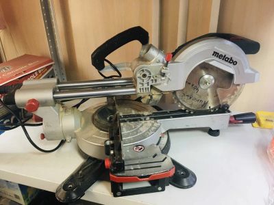 Лот: 17382693. Фото: 1. Пила торцовочная Metabo KGS 216... Электроинструмент