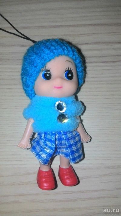 Лот: 13329857. Фото: 1. Брелок милая кукла 8см Синяя клетка. Брелоки для ключей